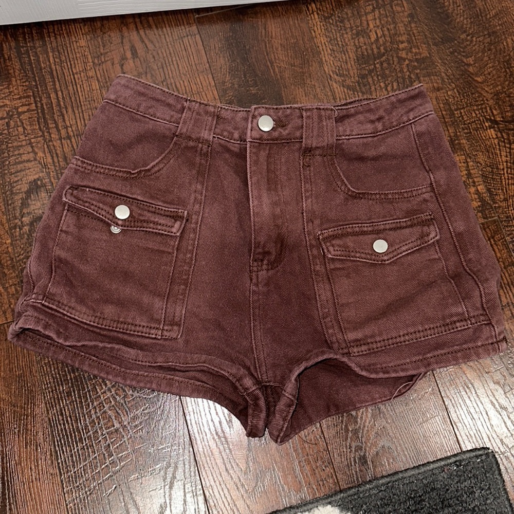 HIGH RISE BROWN SHORTS